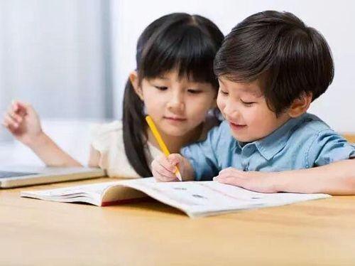 如何陪孩子寫作業？